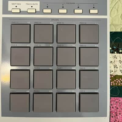 Akai MPC 2000XL Bundle, 32mb upgrade, 8 output expansion, Zip drive, Extra Disks image 10
