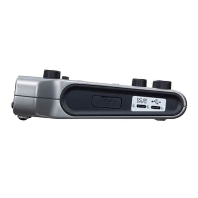 Zoom PodTrak P4next Podcast Recorder Bundle with 2 Mic Packs & Boom Arms image 9