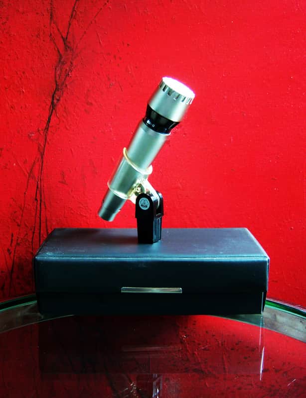 AKG D 1000E Cardioid Dynamic Microphone