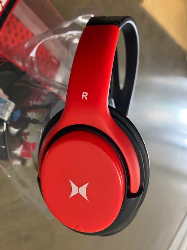 Blu Audio Xtreme - Bluetooth Headphones with Microphone - Red or green image 1