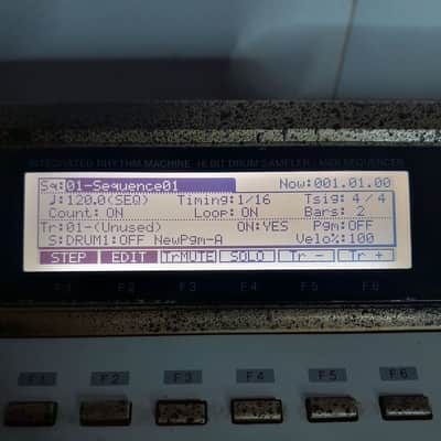 Akai MPC2000XL MIDI Production Center - 32MB RAM, 8-Outs, CF Reader image 8