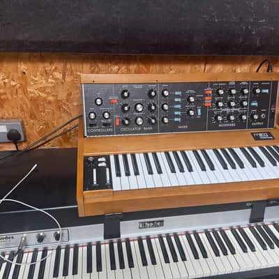 Moog Minimoog Model D Reissue 44-Key Monophonic Synthesizer (2022) 2022 - Present - Black / Wood image 2