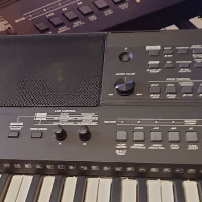 Yamaha PSR-E463 61-Key - Black image 3