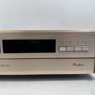 Accuphase DP-70V CD Player w/ Remote image 5
