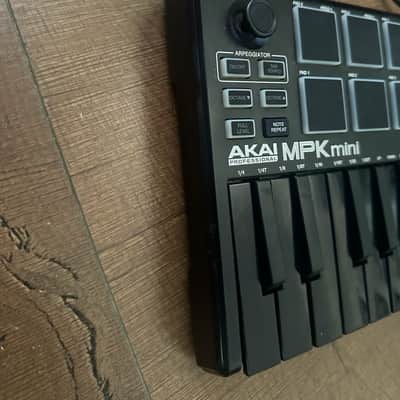 Akai MPK Mini MKIII 25-Key MIDI Controller 2020 - Present - Black image 4