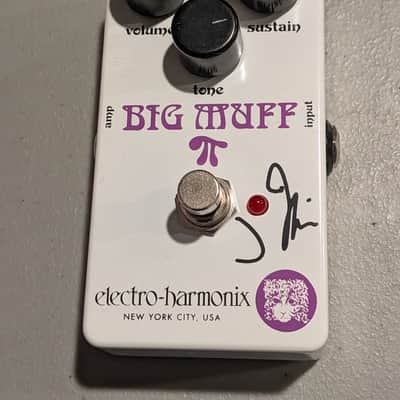 Electro-Harmonix J Mascis Signature Ram’s Head Big Muff Pi 2022 - White / Violet image 1