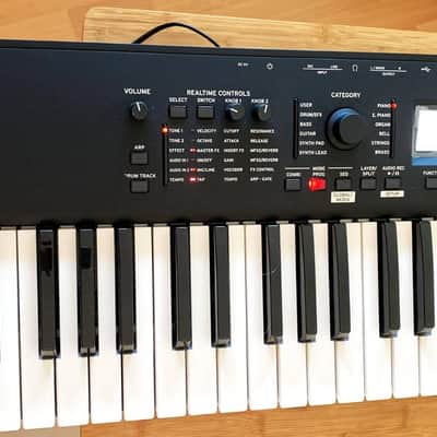 Korg Kross 61-key music workstation synthesizer Keyboard Synth Keytar image 5