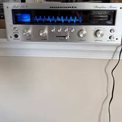 Marantz 2010 stereo receiver 1970’s image 1