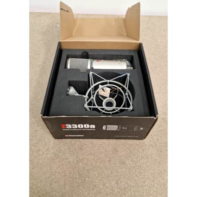 sE Electronics Z3300a - Condenser Microphone - Silver - Excellent w/ Original Box image 4