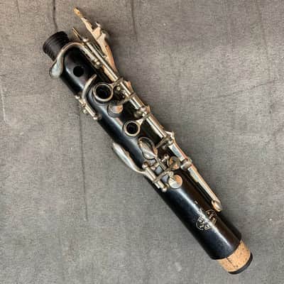 Buffet Crampon E11 Intermediate Wood Bb Clarinet 2010s - Black image 9