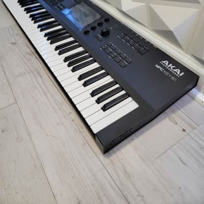 Akai MPC Key 61 Standalone Workstation Synthesizer 2022 - Present - Black image 2