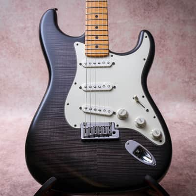 FENDER USA Custom Shop Deluxe Stratocaster AAA+ " Ebony Trans + Maple" (2012) image 4