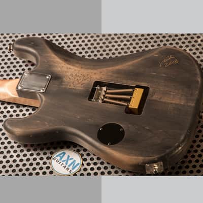 AXN™ Model Two Guitar with 81' Artwork image 8