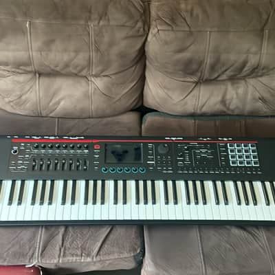 Roland FANTOM-07 76-Key Workstation Keyboard 2022 - Present - Black