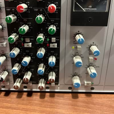 SSL X-Rack (2x VHD Input Module XR627, 2x EQ Module (xr625), 2x EQ Module (xr425), Stereo Bus Compressor Module (xr626)) image 7