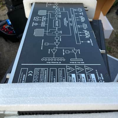 RME ADI-8 QS AD/DA Converter 2010s - Blue image 6