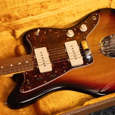 Fender American Vintage '62 Jazzmaster 2008- 3-Color Sunburst image 13