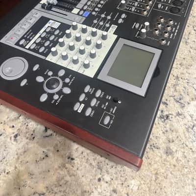 Korg D3200 Digital Recording Studio - Black - Woodgrain image 2