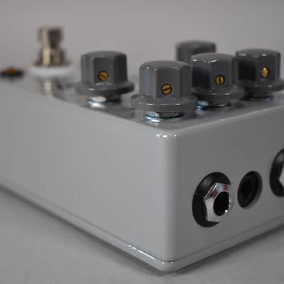 JHS 424 Gain Stage PreAmp/Distortion/Overdrive Pedal image 4