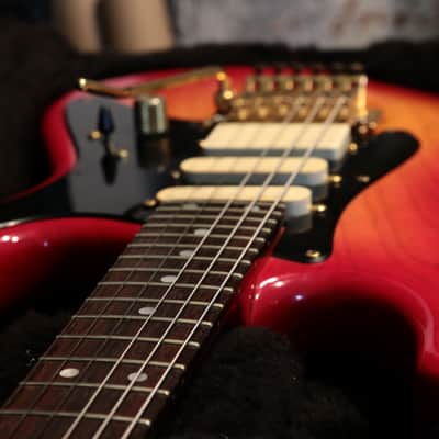 Valley Arts Steve Lukather Custom Pro  1991 Sunburst image 12