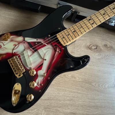 Fender Custom Shop Marilyn Monroe Playboy 40th Anniversary