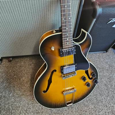 Gibson ES-135 Semi Hollow Body With Case 2002 - Vintage Sunburst image 2