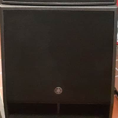 Yamaha DXS18XLF 1600-Watt 18" Powered Subwoofer 2018 - Present - Black image 1