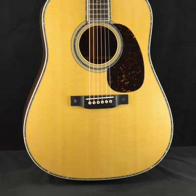 Martin D-42 Natural image 1