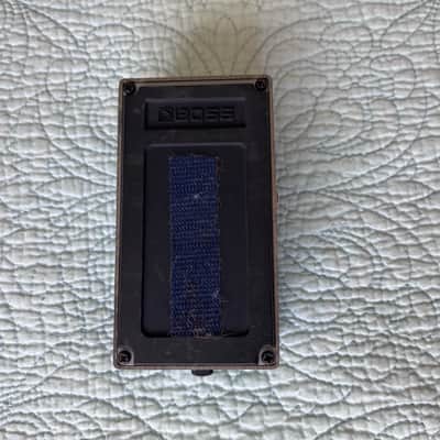 Boss TR-2 Tremolo (Silver Label) 1997 - Present - Green image 2