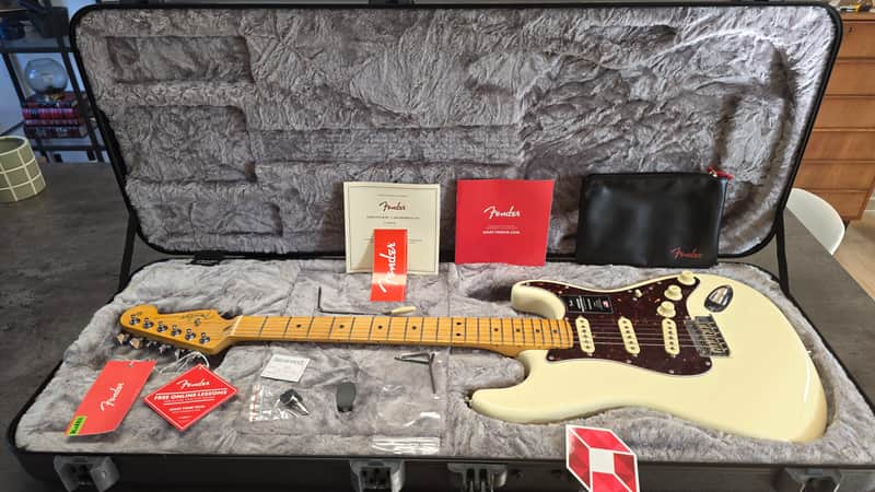 Fender American Professional II Stratocaster 2021 BRAND NEW Olympic White CASE QUEEN TIME CAPSULE UNPLAYED USA Strat Electric Guitar image 1