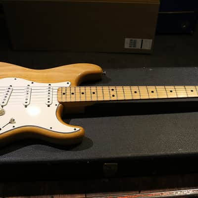 Fender Stratocaster Hardtail with 3-Bolt Neck, Maple Fretboard 1973 - 1977 - Natural image 6