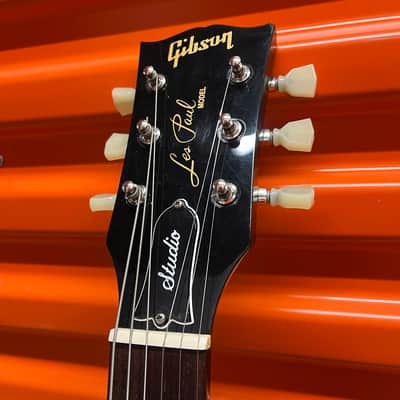 Gibson Les Paul Studio Deluxe 2011 - High Gloss Ebony & Chrome w/ Case image 10