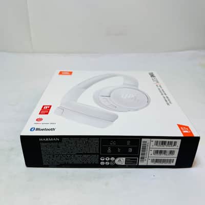 JBL Tune 520BT Wireless Over-Ear Headphones Pure Bass Sound White JBLT520BTWHTAM image 3