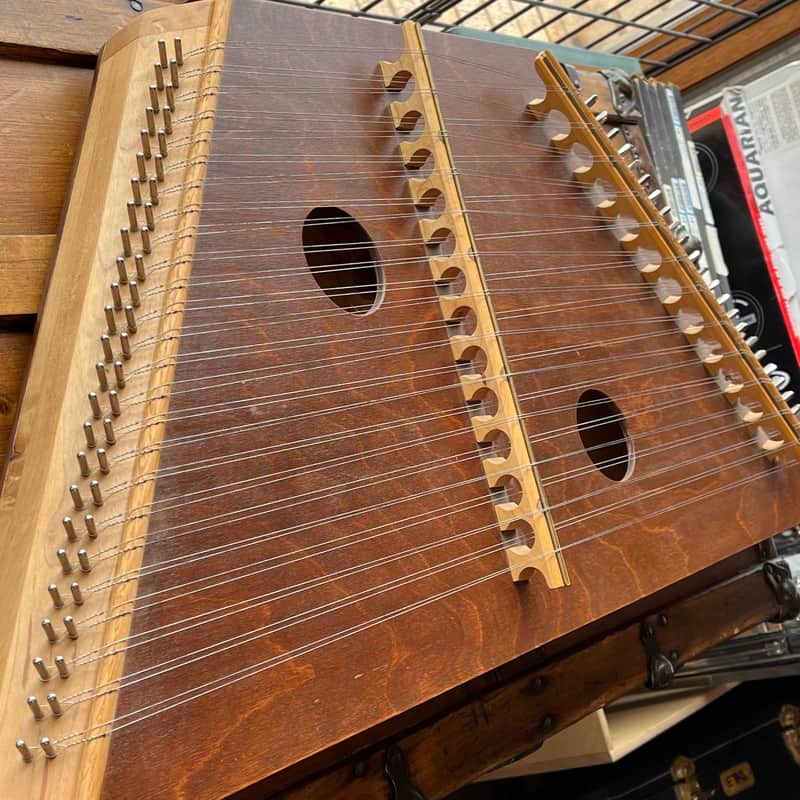 (DKF18097) MVH 2002 Hammered Dulcimer with Hammers image 1