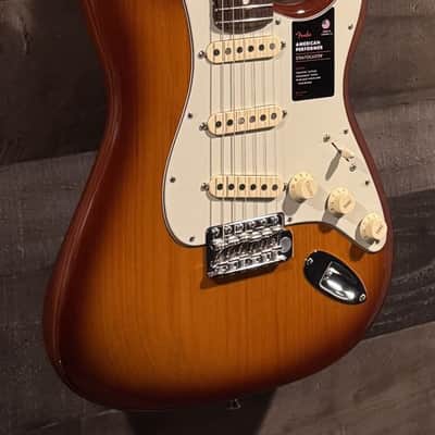 Fender American Performer Stratocaster Honey Burst COLOR:HONEY BURST image 4
