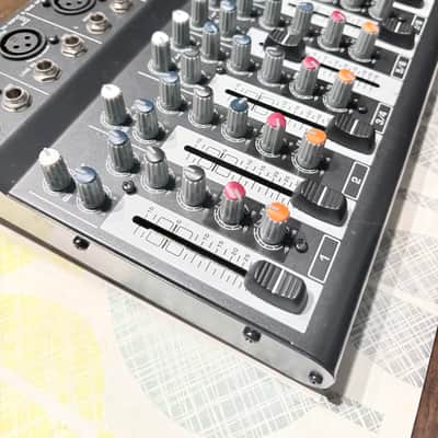 Behringer Xenyx 1002B 10-Input Battery Powered Portable Mixer 2009 - Present - Standard image 2