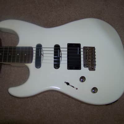 FERNANDES THE FUNCTION STRATOCASTER MADE IN JAPAN LEFTY MIJ image 4