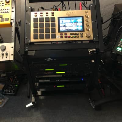 Akai mpc live 19” rack adapter - 3dstudiofurniture image 3