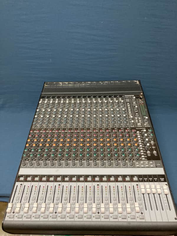 Mackie Onyx 1640 16-Channel Analog Mixer | Reverb