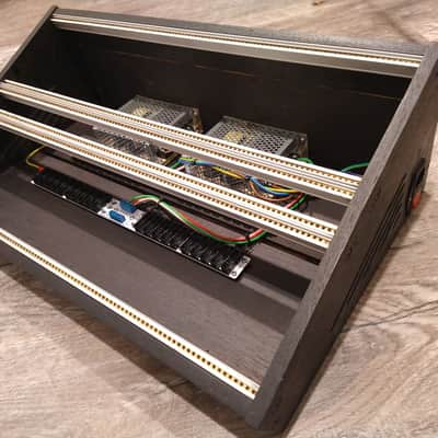 2 Many Synths 7 U Slanted Case - 104hp Eurorack Case - Black image 1