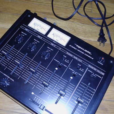 Realistic Stereo Mixing Console image 6