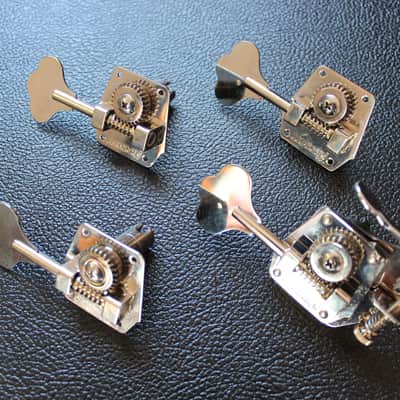 Hipshot Set - 3 HB3 Tuners + BT3 Bass Xtender image 4