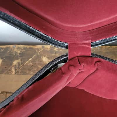 Martin 533EC Cabernet 000/OM Acoustic Guitar Case image 12