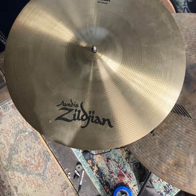 Zildjian - 18" A Series Medium Thin Crash Cymbal 1982 - 2012 - Traditional image 3