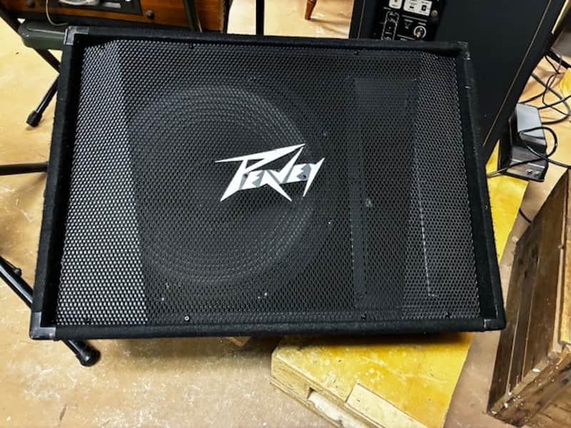 1 pair Peavey PV 15M 2-way Stage Monitors - Black image 1