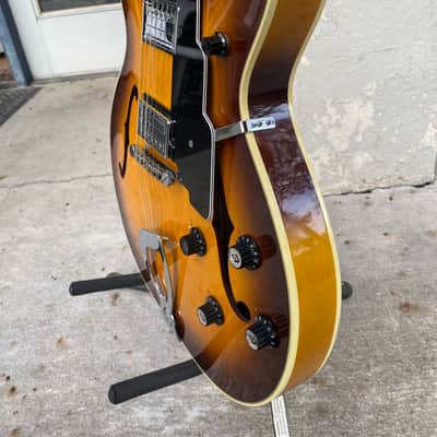 Guild SF-4 1979 - Sunburst image 12