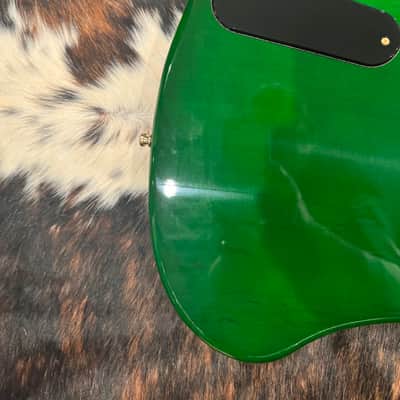 Rickenbacker 4004Cii Cheyenne II 2016 - Translucent Green image 5