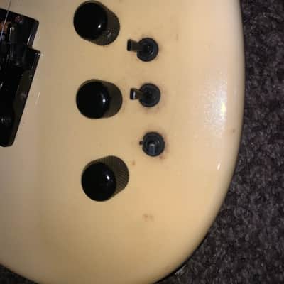 1987 Charvel Model 4 HSS with Rosewood  Fretboard  Pearl White electric guitar made in japan kahler tremolo image 18