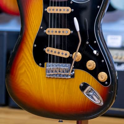 Yamaha Super R'nroller 400S Electric Guitar (3-Tone Sunburst) (Pre-Owned, 1970's MIJ) image 2