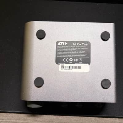 Avid M Box Mini 2010 - Grey image 4